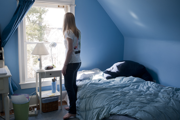 A Girl and Her Room: Portraits of Teenage Girls' Inner Worlds ...